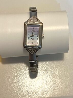 Vintage Roxy RX1300 lavender face silver watch